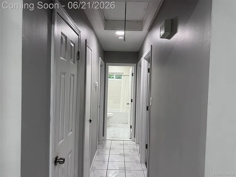 1412 E Goulson Ave — Photo 8