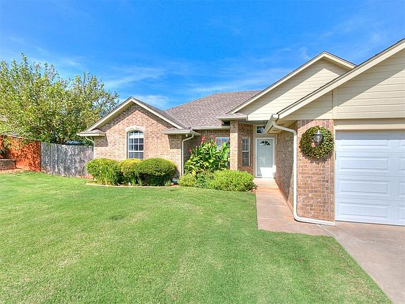 2nd image of 1253 Misty Dr NW