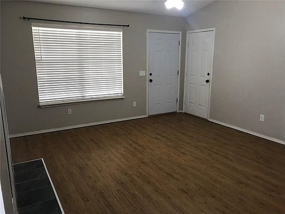 3rd image of 1485 N Timbercrest Ave