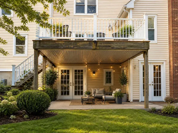 (undisclosed Address), Trumbull, CT 06611