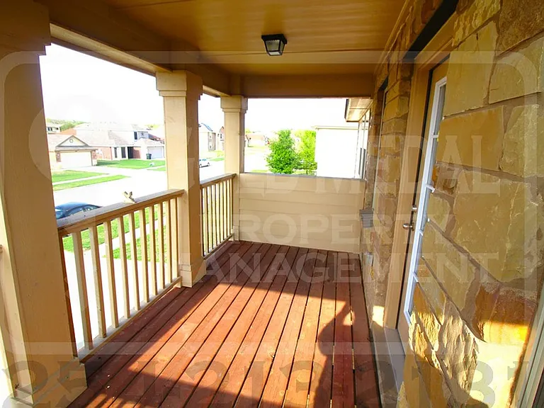 604 Cody James Dr — Photo 31