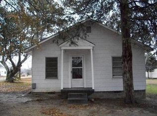 413 Wagram St, Laurinburg, NC 28352