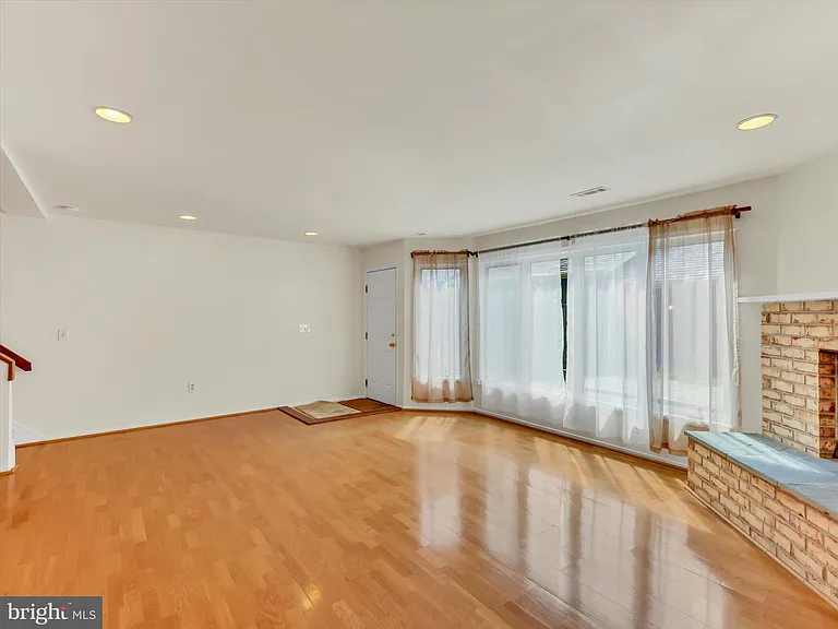 31 Valerian Ct — Photo 20