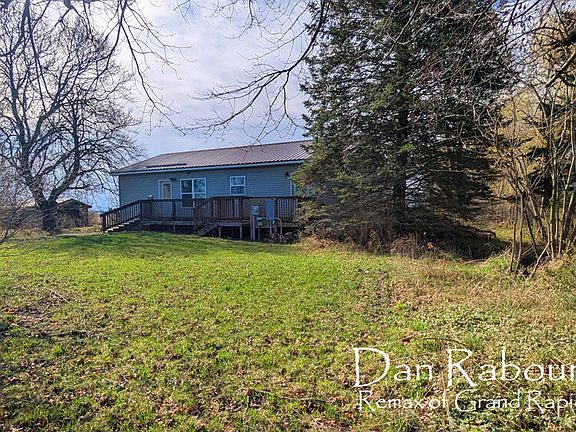 5th image of 1185 Eleven Mile Rd