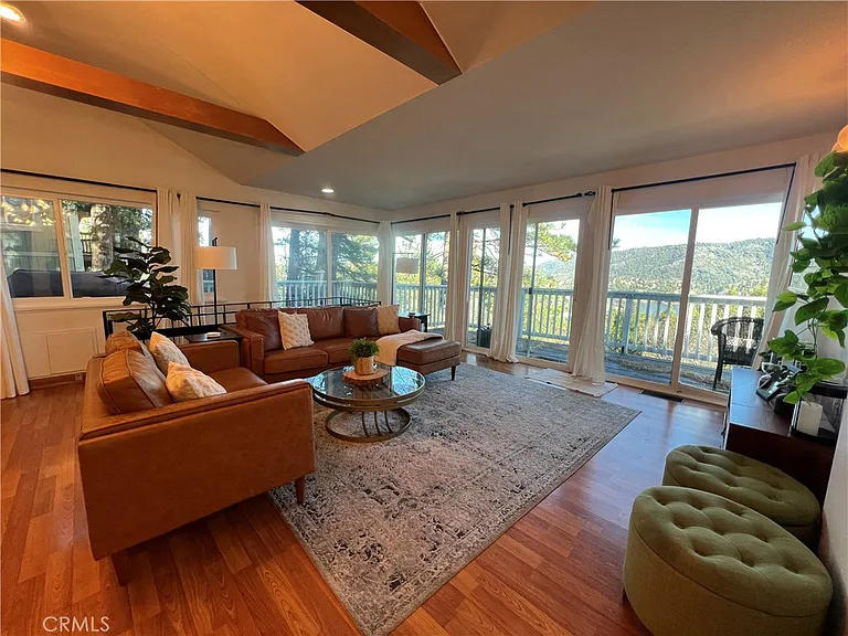 23870 Lakeview Dr — Photo 2