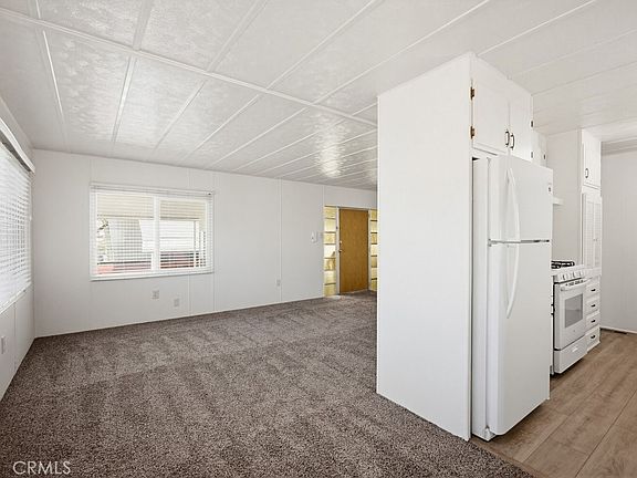 4th image of 655 E Main St Space 9