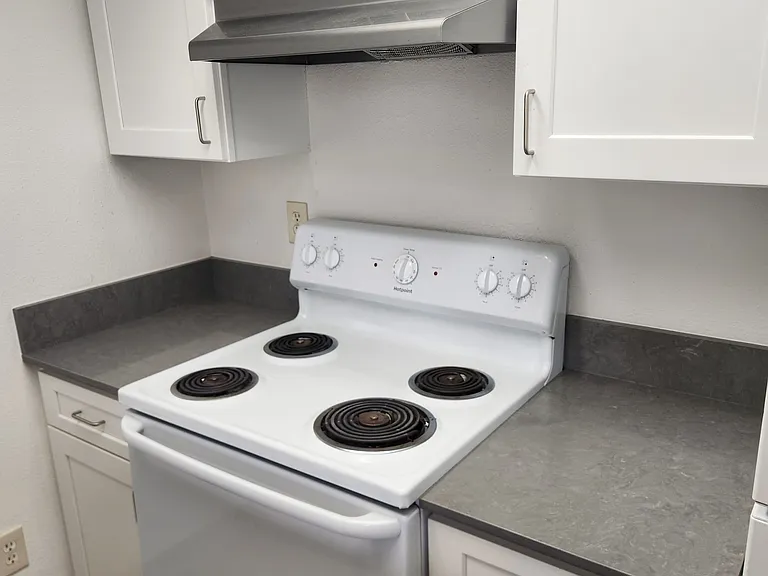 214 Mashell Ave S #3 — Photo 3