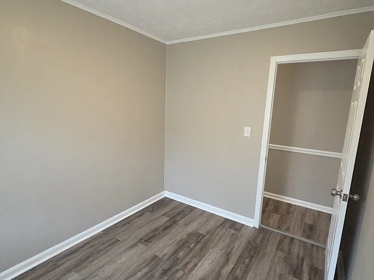 95 Ashton Ct — Photo 48