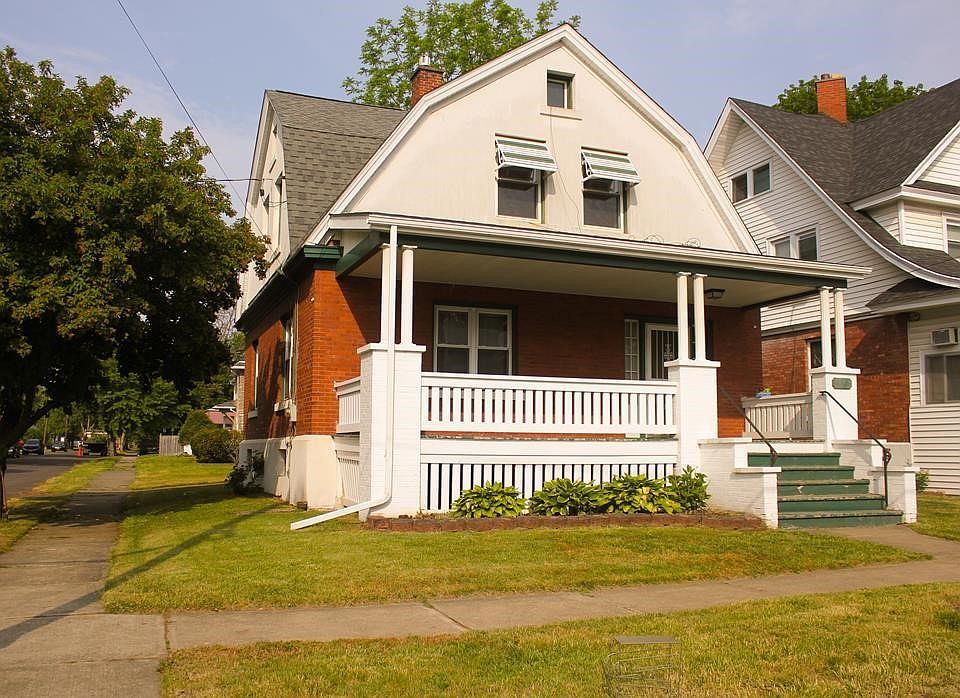 1st image of 811 Walnut St