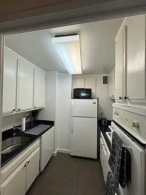 Rented by Olympia House Delaware LP | media 4