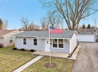 13 Concord Ave, Romeoville, IL 60446