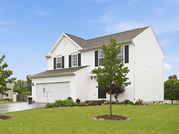 2nd image of 203 Gloria Ln