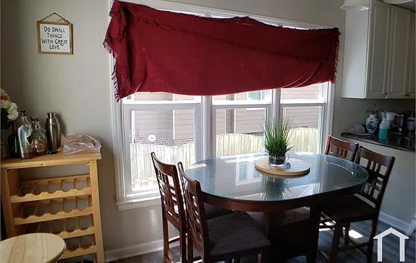 3 bed, 1200 sqft, $1,795 — Photo 3