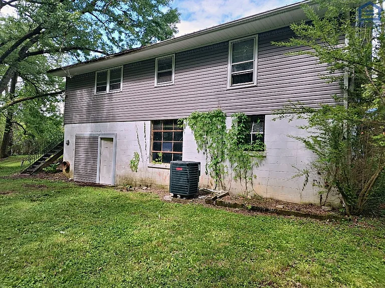 748 Steakley Dr — Photo 7