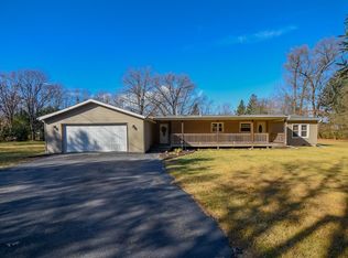 11663 Chateau Ln, Demotte, IN 46310