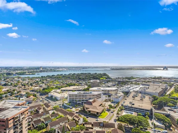 98-410 Koauka Loop APT 31K, Aiea, HI 96701
