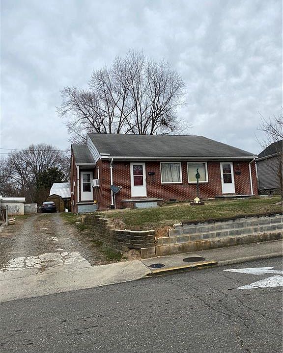 2nd image of 306 Orchard St #308