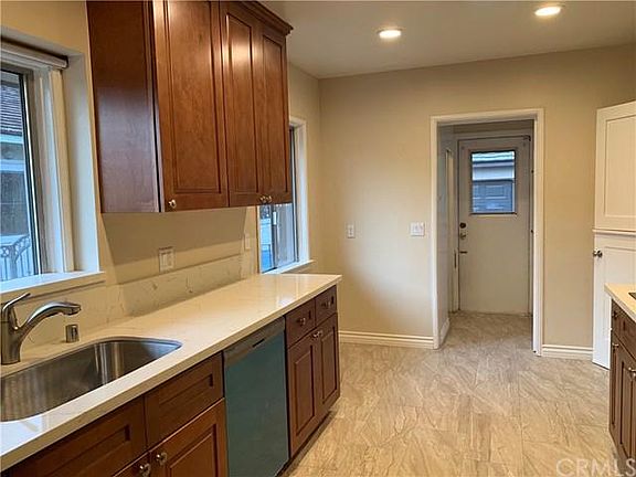 5th image of 2275 Longden Dr