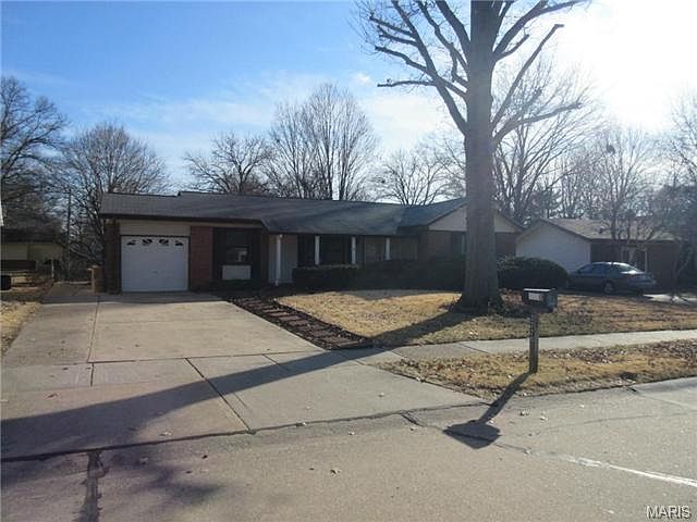 1st image of 2220 Wedgwood Dr W