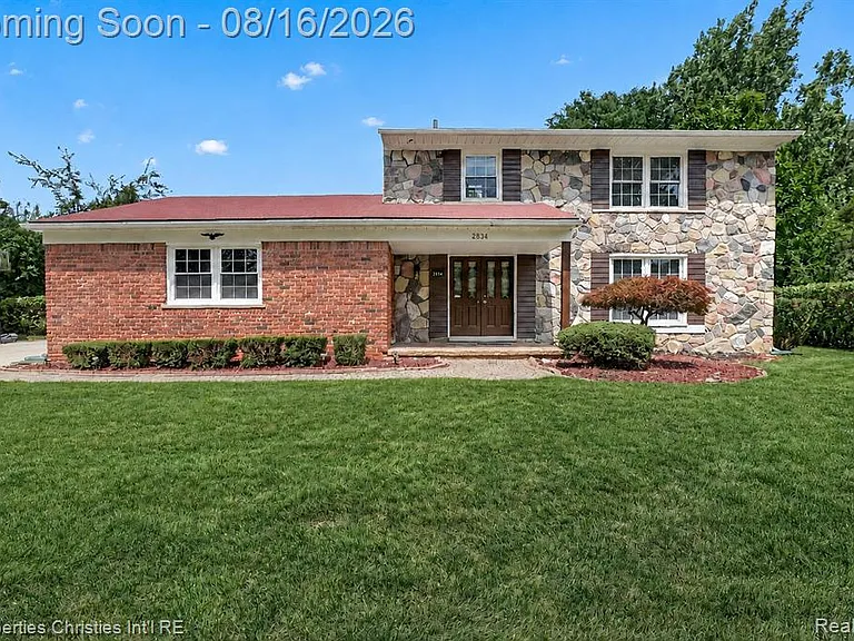 2834 Rossmoor Cir — Photo 39