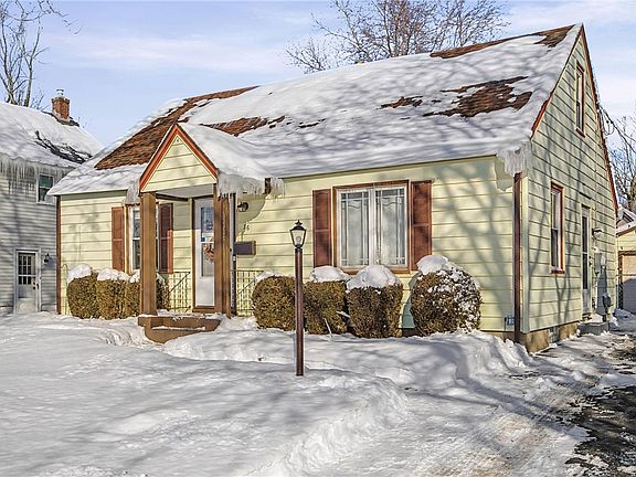 4th image of 36 Gatewood Ave