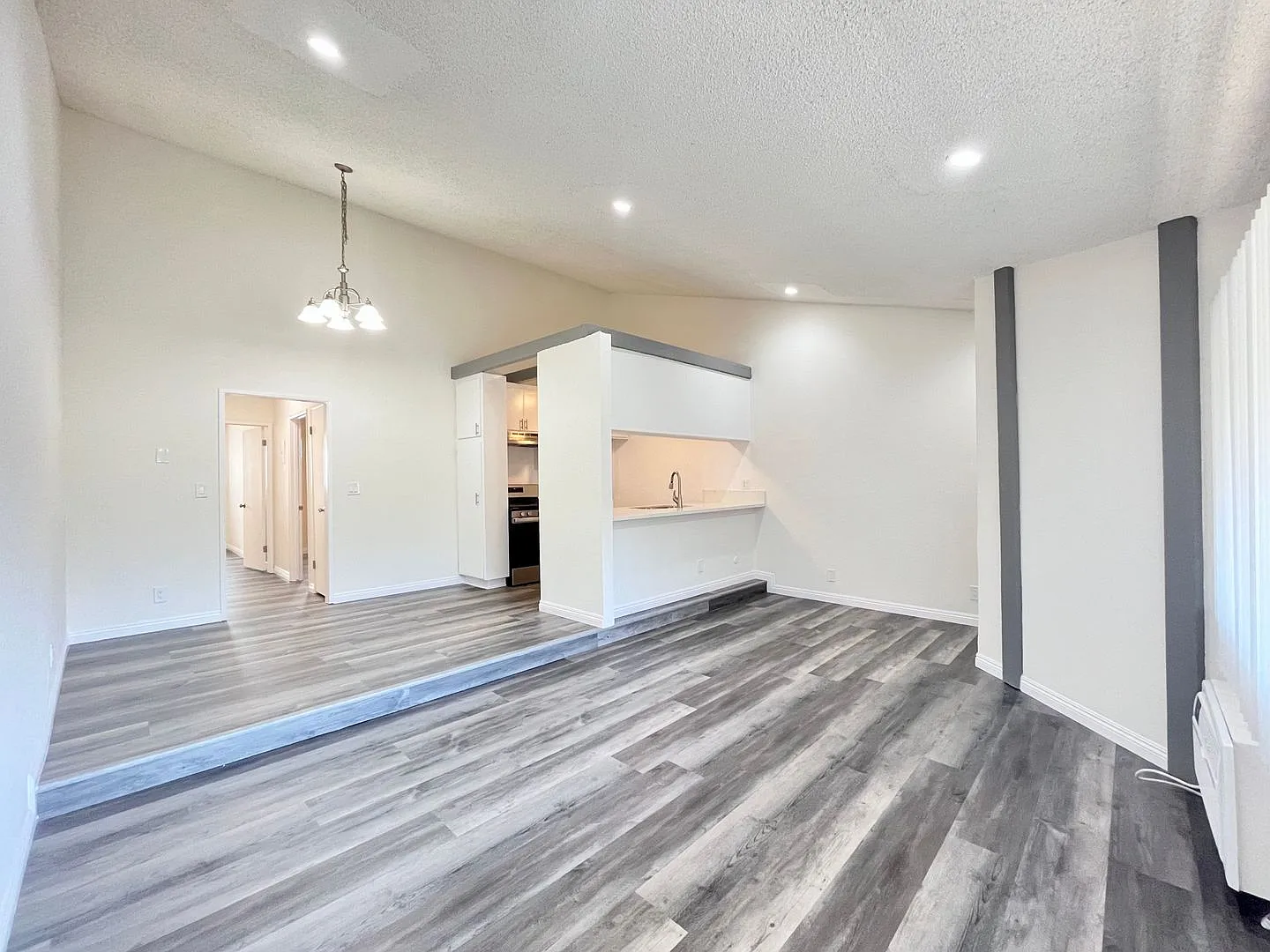 Independence Apartments — Photo 3