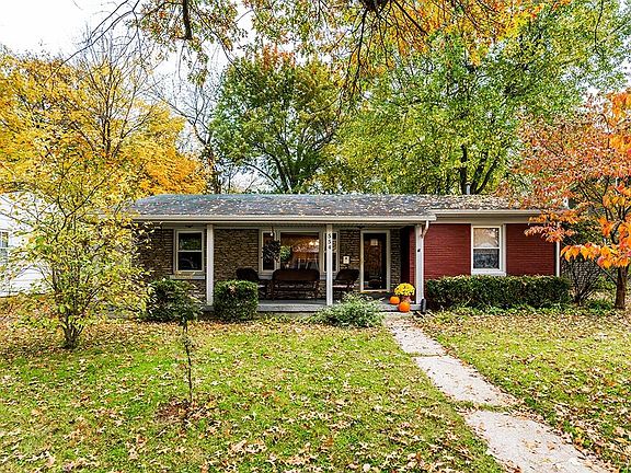 3rd image of 554 Sheridan Dr