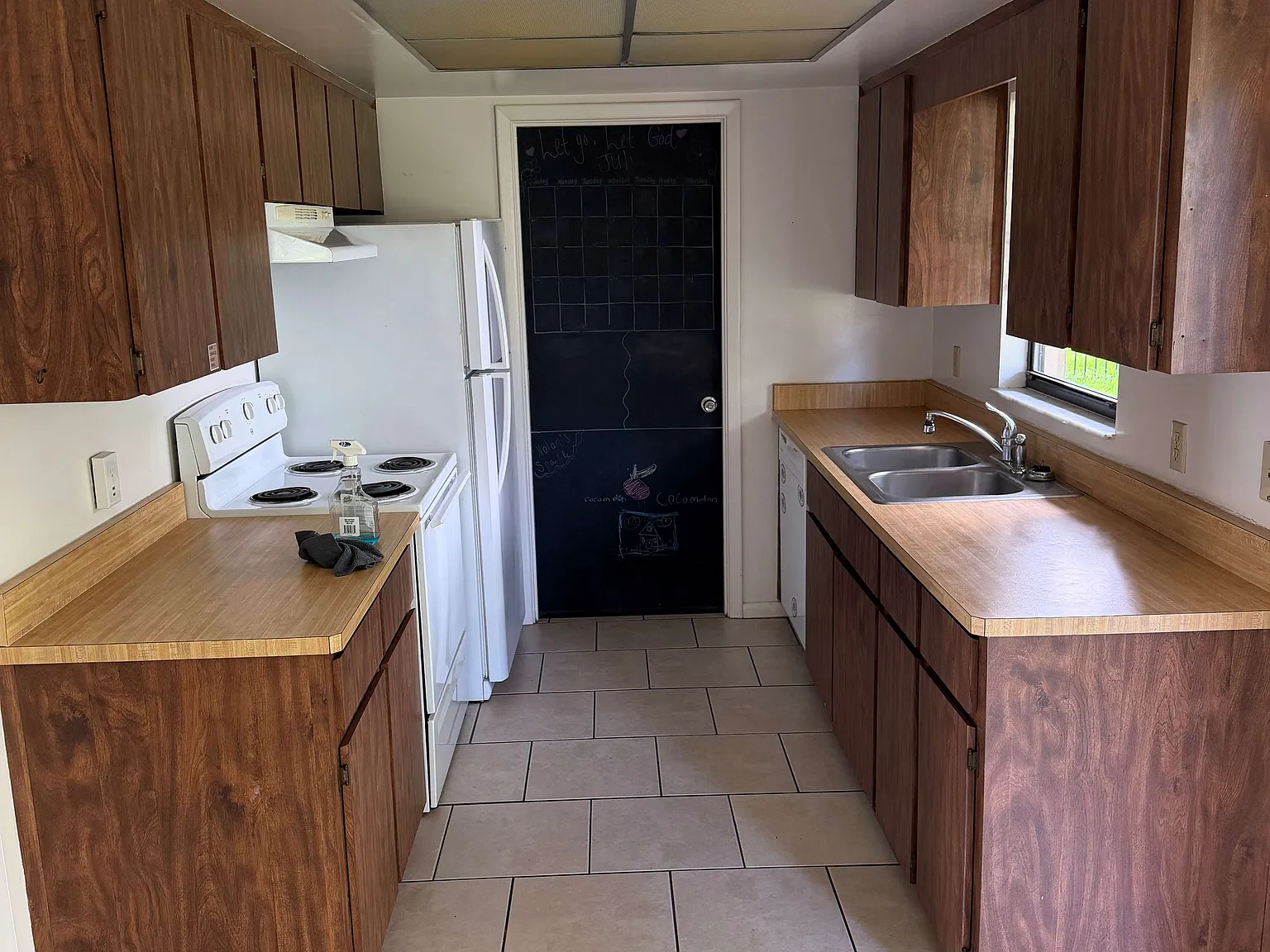 2 bed, 936 sqft, $1,750 — Photo 4