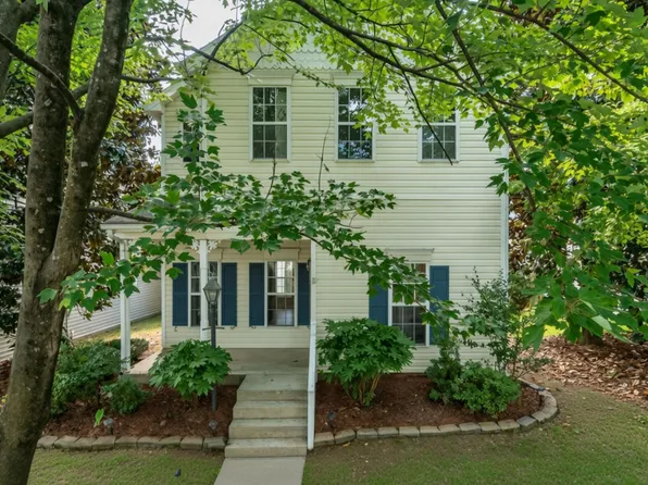 109 Danesway Dr, Holly Springs, NC 27540
