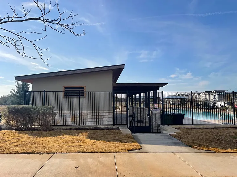 2129 Pecan Island Dr — Photo 21