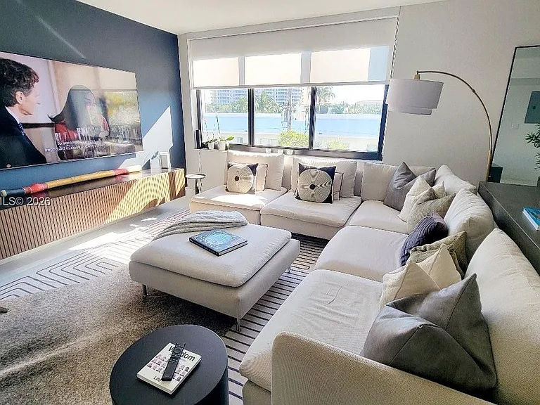 250 Galen Dr #43 — Photo 4