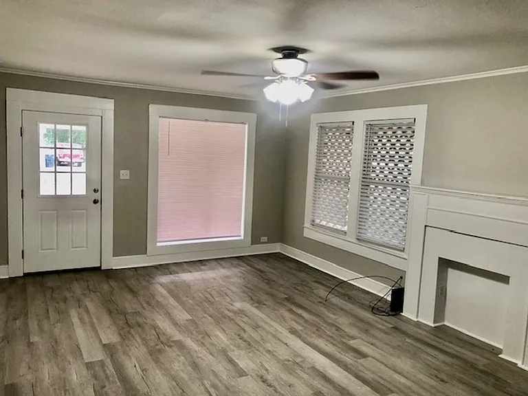 912 Rome St — Photo 3