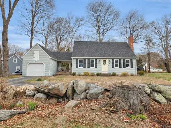 26 Partridge Lane, Clinton, CT 06413