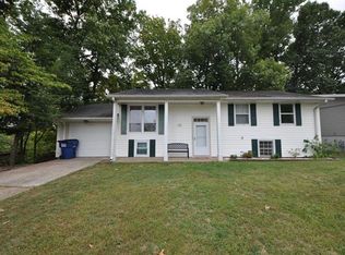16 Belleau Lake Ct, O'Fallon, MO