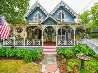 1 Bayliss Ave, Oak Bluffs, MA 02557