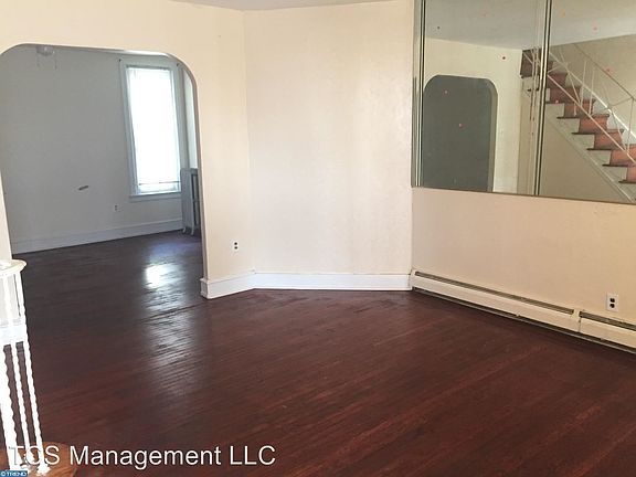 3rd image of 253 W Spencer St