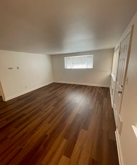 Brandon Court — Photo 20
