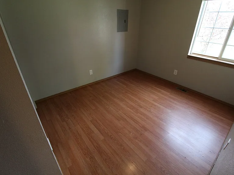 2217 N Hamilton St — Photo 26