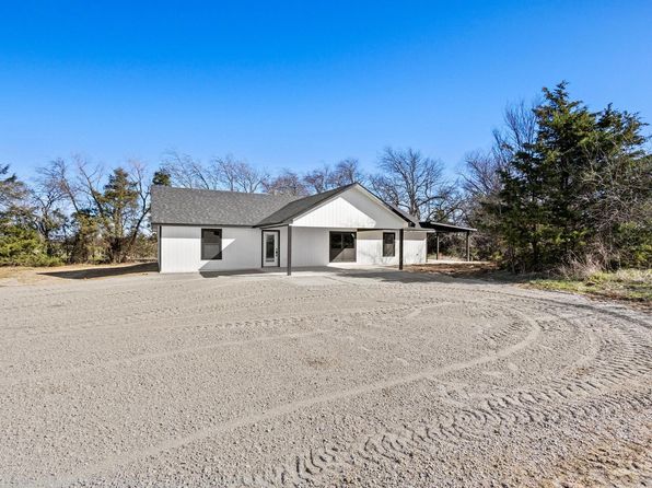30 Private Road 33084, Sumner, TX 75486