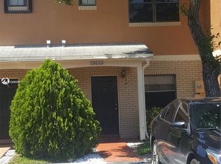 10515 NW 6th St, Hollywood, FL 33026