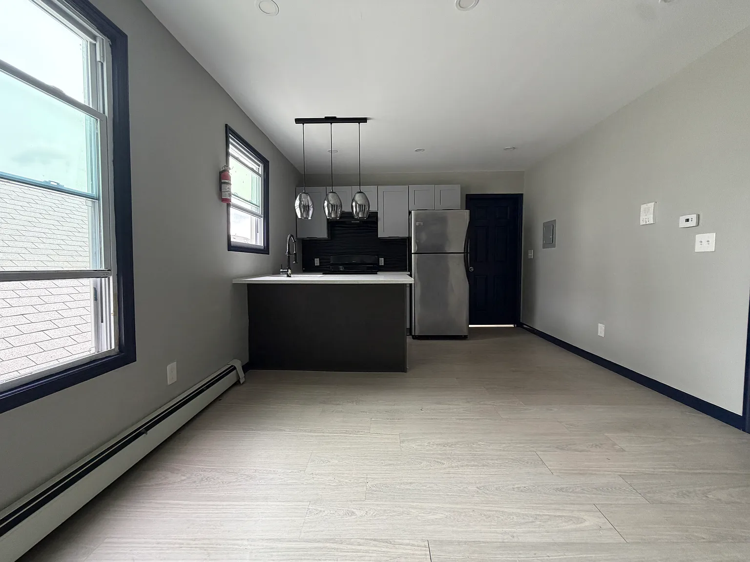 2 bed, 850 sqft, $1,750 — Photo 2