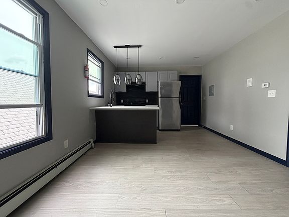 2nd image of 190 Ridge St #6A