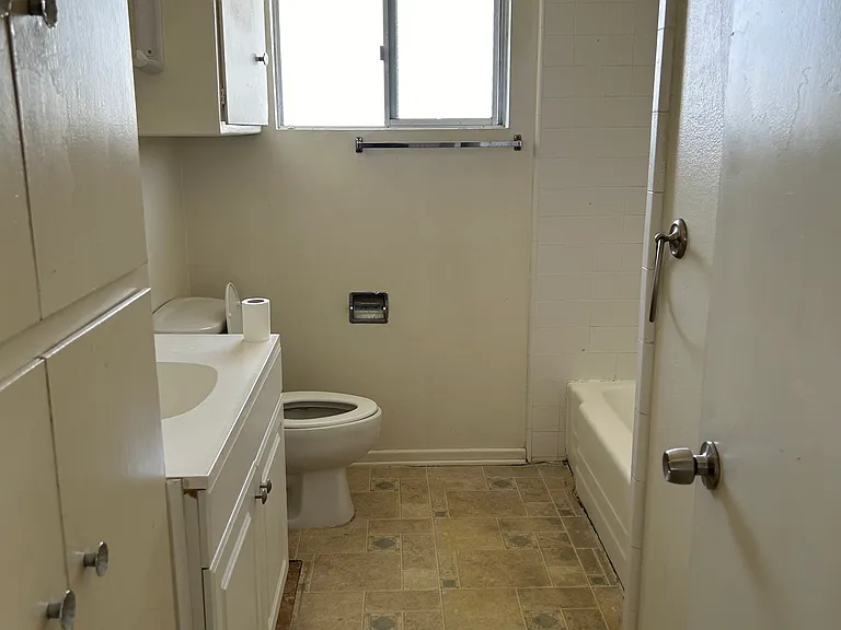 41611 Marine Dr #41611 — Photo 7