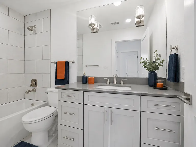 2nd bathroom