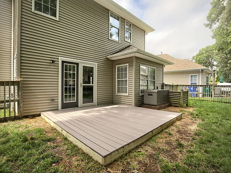 805 Vantage Ct — Photo 7