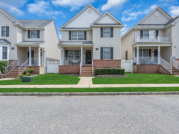 2nd image of 17 Ponderosa Drive
