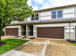 1783 Cumberland Green Dr #1783, St Charles, IL 60174