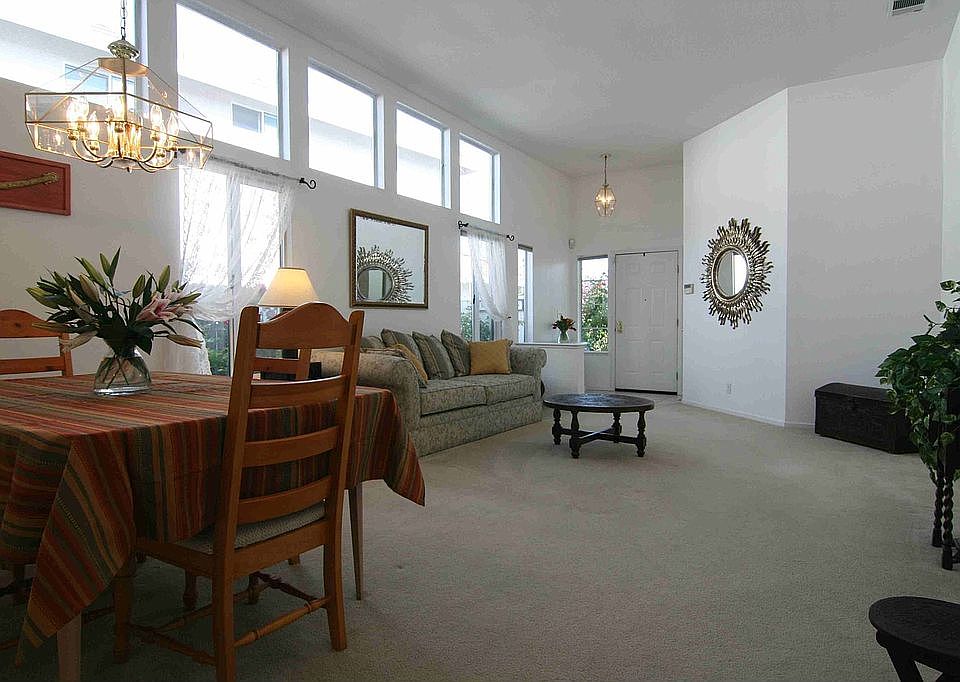 Light and bright living space
