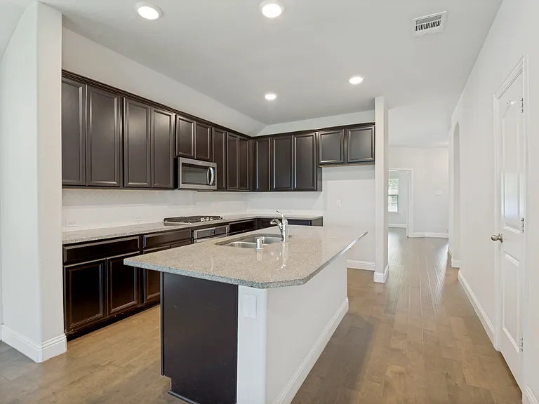 4541 Conrad Ave — Photo 3