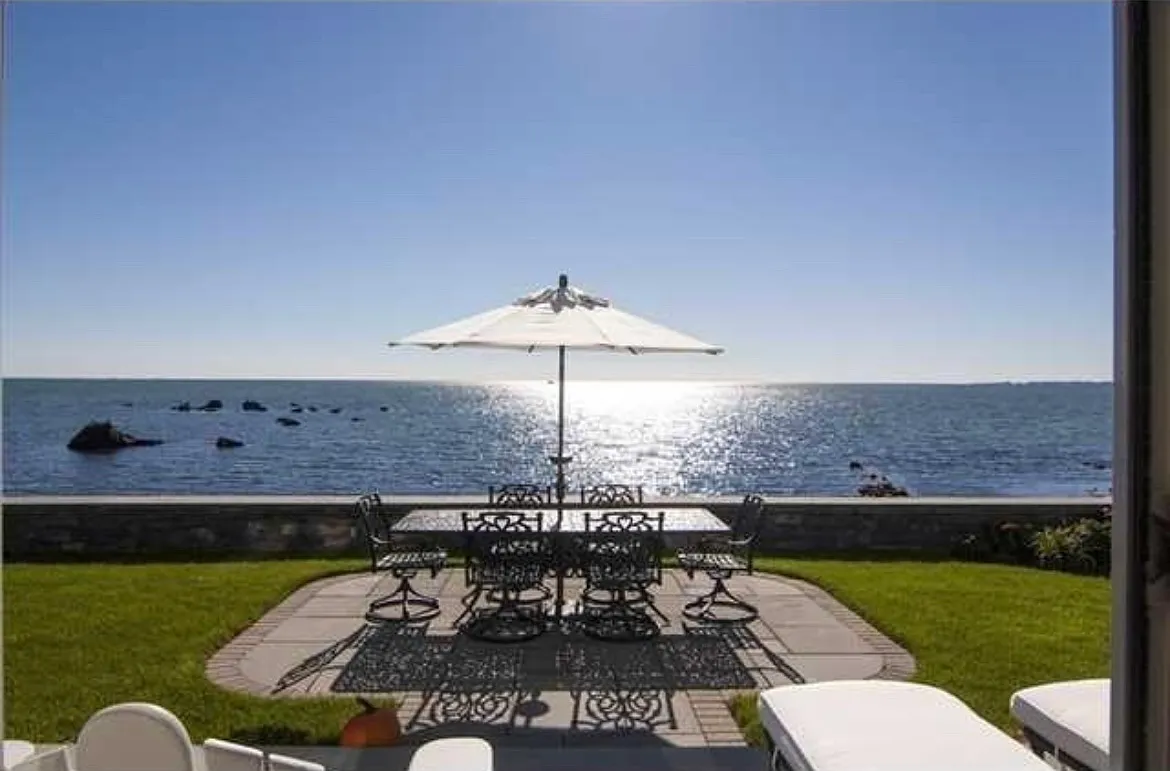 25 W Shore Dr — Photo 1